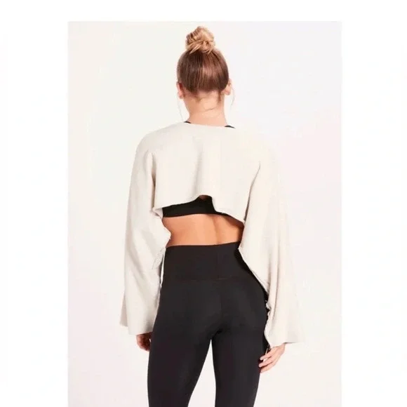 Niyama Sol crop kimono sweatshirt in stone Size Medium Yoga Athleisure - Picture 3 of 10